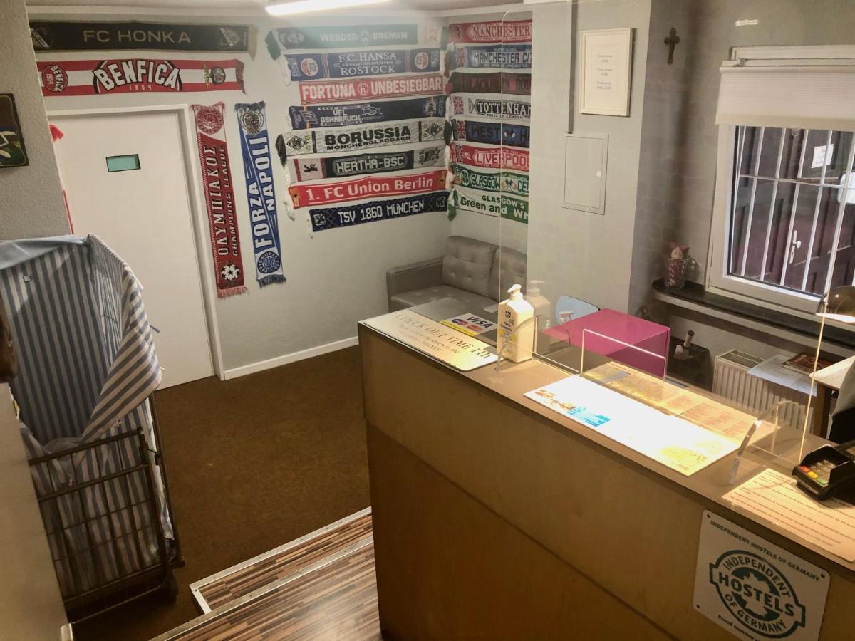 Backpackers Duesseldorf - Self Check-In Hostel ภายนอก รูปภาพ