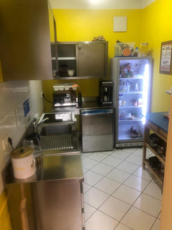 Backpackers Duesseldorf - Self Check-In Hostel ภายนอก รูปภาพ