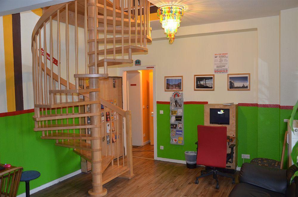 Backpackers Duesseldorf - Self Check-In Hostel ภายนอก รูปภาพ