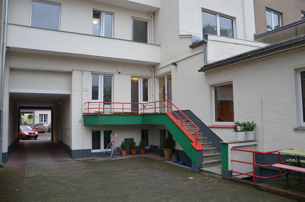 Backpackers Duesseldorf - Self Check-In Hostel ภายนอก รูปภาพ